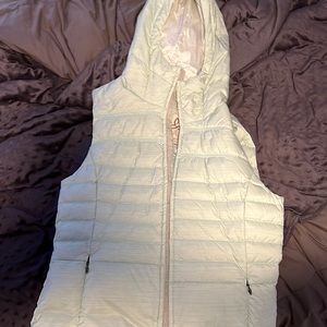 Brand new never worn Parana mint green vest!!!It is not made anymore!